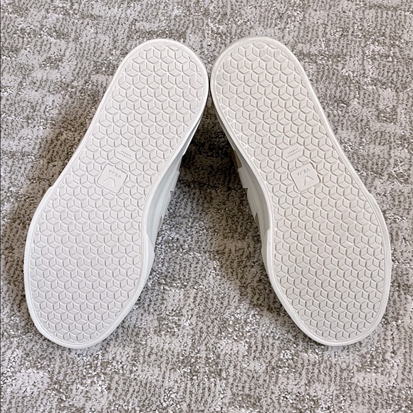 Veja Women’s Minotaur Suede Hi-Top Sneaker Dune—9 - Picture 13 of 14